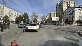 В столице Коми произошло тройное ДТП с двумя пострадавшими