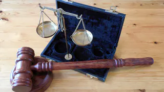 Суд помог экс-руководителю тепловой компании Коми получить годовую премию