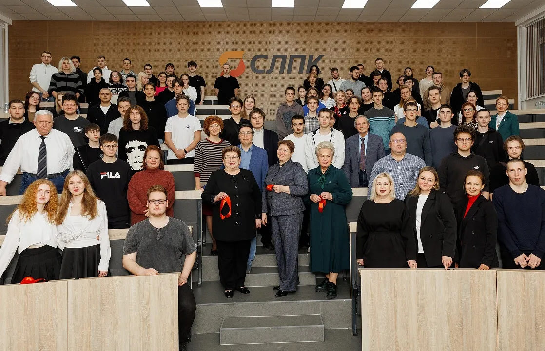 Сыктывкарский ЛПК открывает будущее: в СЛИ появилась современная аудитория
