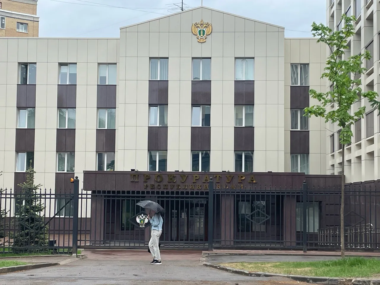 Прокуратура Сыктывкара следит за выплатами зарплаты в сети "Империя вин"