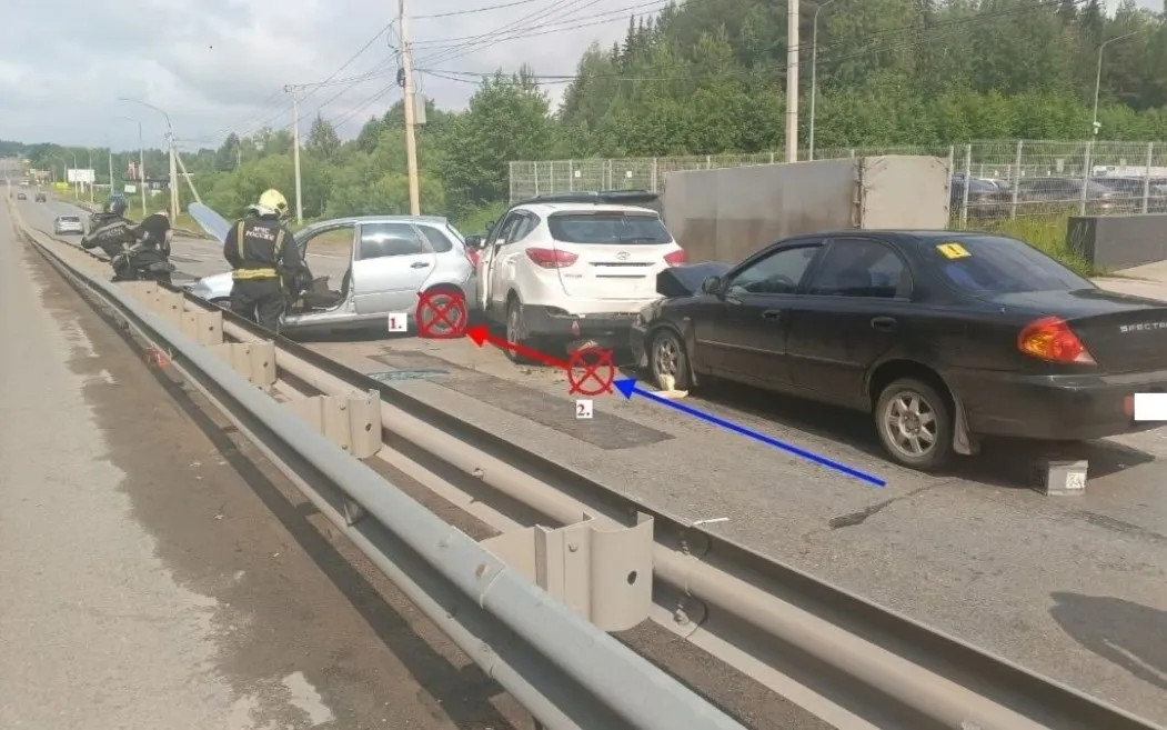 В тройном ДТП в Сыктывкаре пострадал маленький ребенок