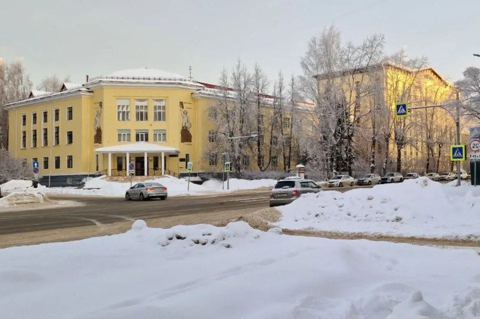 Гольдштейн назвал ситуацию с очисткой дорог и тротуаров в Сыктывкаре безобразной