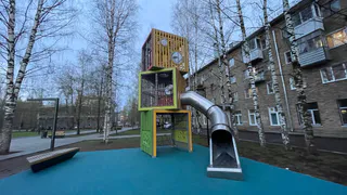 В Коми два 10-летних ребенка получили травмы во время катания с горки