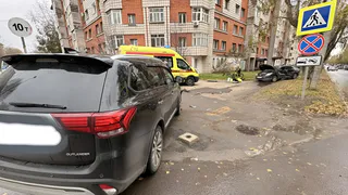 В столице Коми за сутки два водителя попали в больницу после ДТП
