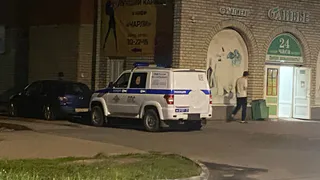В Коми дважды раненый топориком пенсионер сбежал через окно от бывшей жены