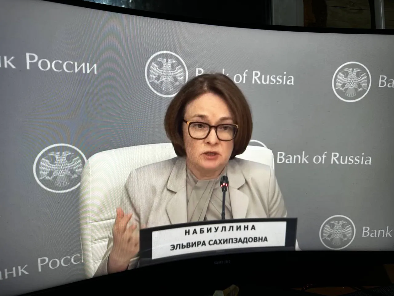 С 1 мая всех россиян ждет крупнейшая денежная реформа которой не было со времен 90-х