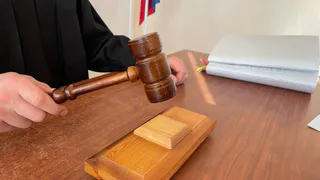 В Коми слесаря водоканала засыпало землей в траншее: старшего мастера будут судить