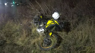 В Коми пьяный байкер сломал шейный позвонок после падения в кювет