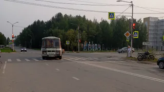 В Коми автобус и легковушка столкнулись с мотоциклами — двое в больнице