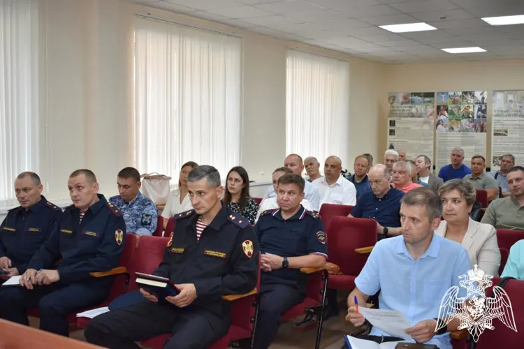 В Коми взяли под усиленный контроль охрану школ перед 1 сентября