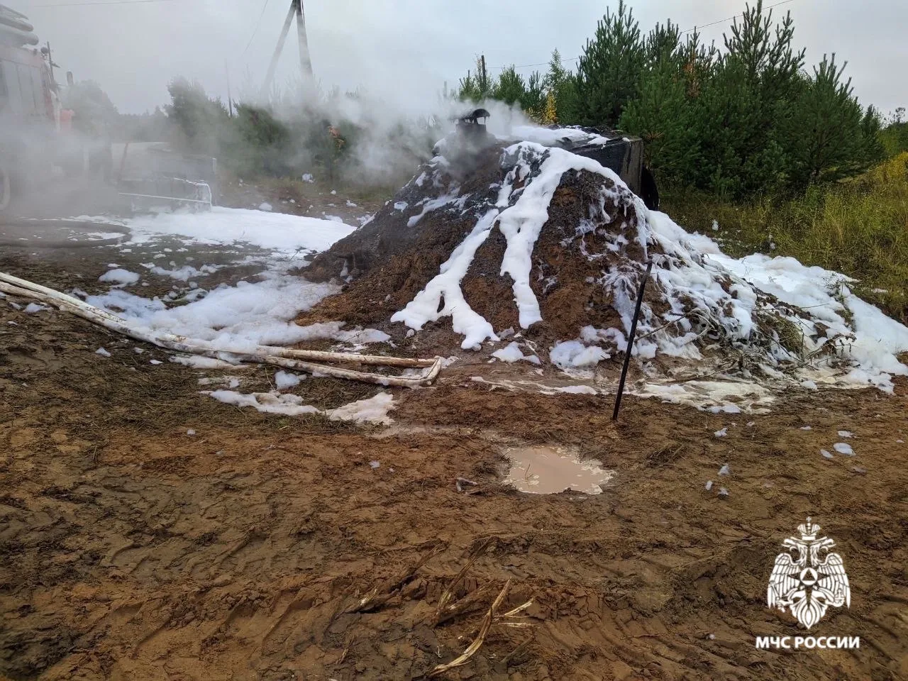 Пожарные в Коми оперативно ликвидировали возгорание битума