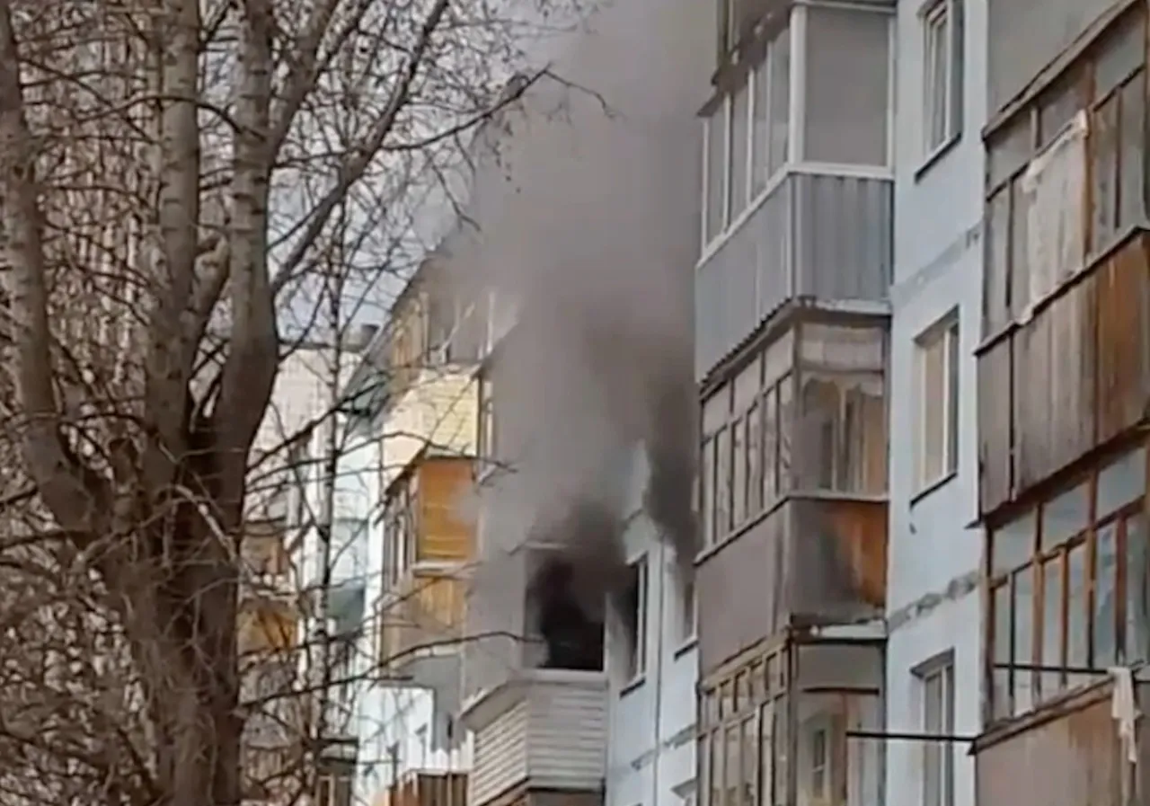 В Коми пожарные спасли из огня шестерых человек