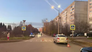 В столице Коми подросток на электровелосипеде травмировал пешехода и врезался в иномарку