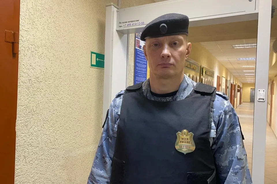 Пристав в Сыктывкаре получил благодарность за спасение судьи, упавшего в обморок