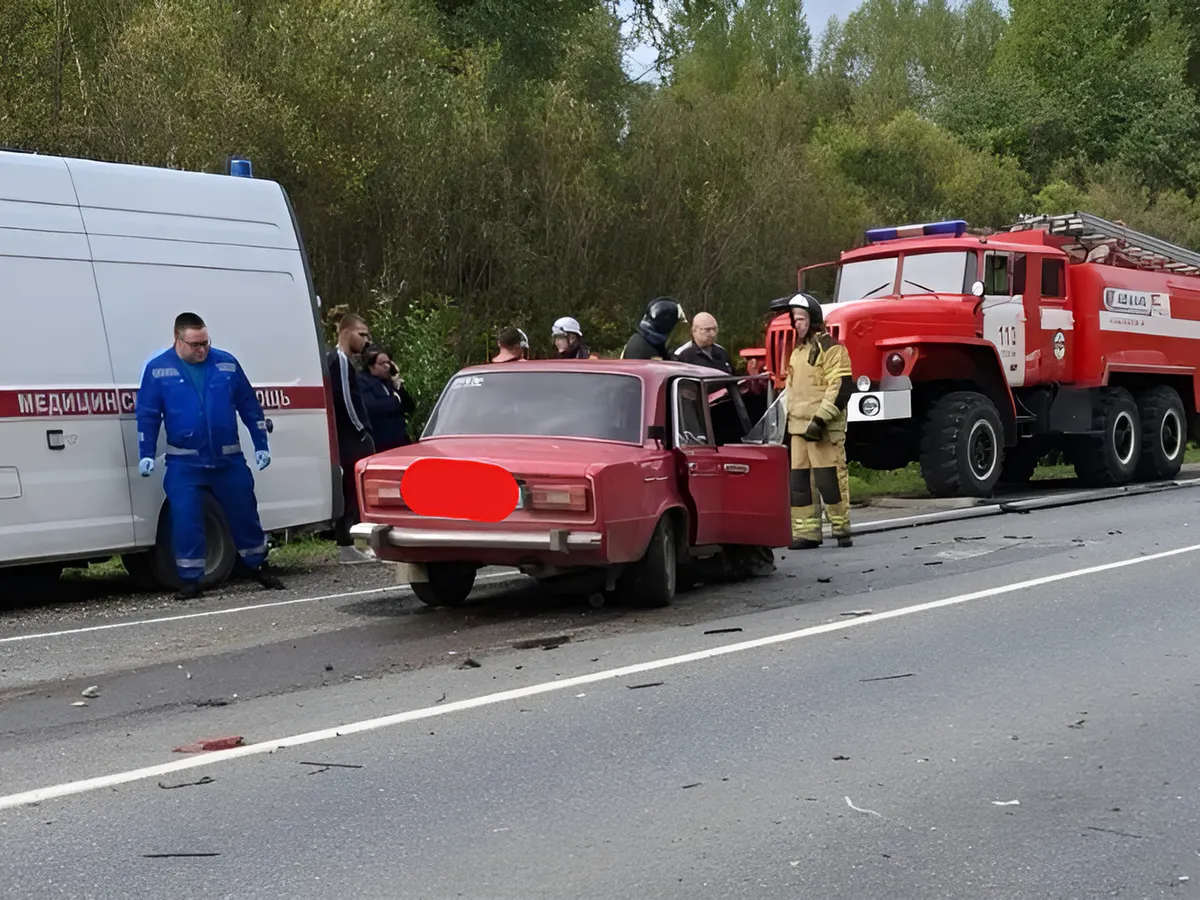 Столкновение ВАЗа и БМВ на «Вятке» в Коми унесло жизнь пассажира  