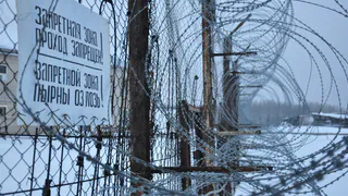 Подозреваемых в покушении на теракт у аэропорта в Коми оставили за решеткой