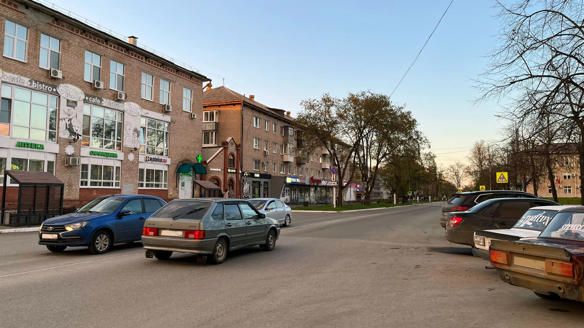 Можно ли буксировать машину с «автоматом» и брать ею на буксир: мнение механика