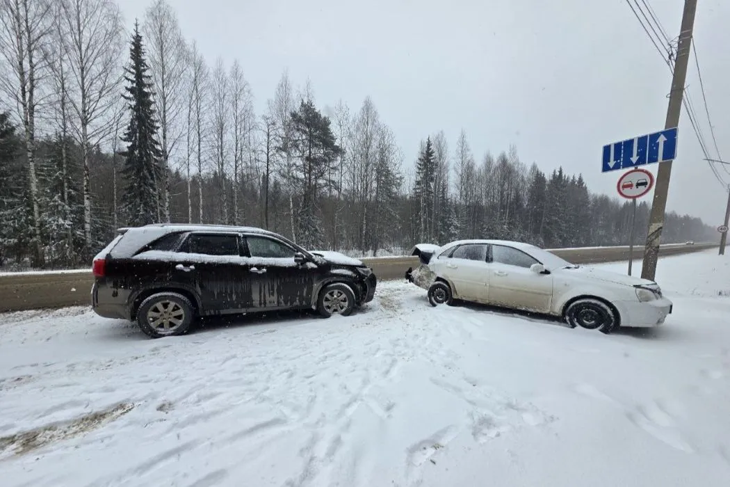 В Сыктывкаре два ДТП произошли из-за выезда на встречку