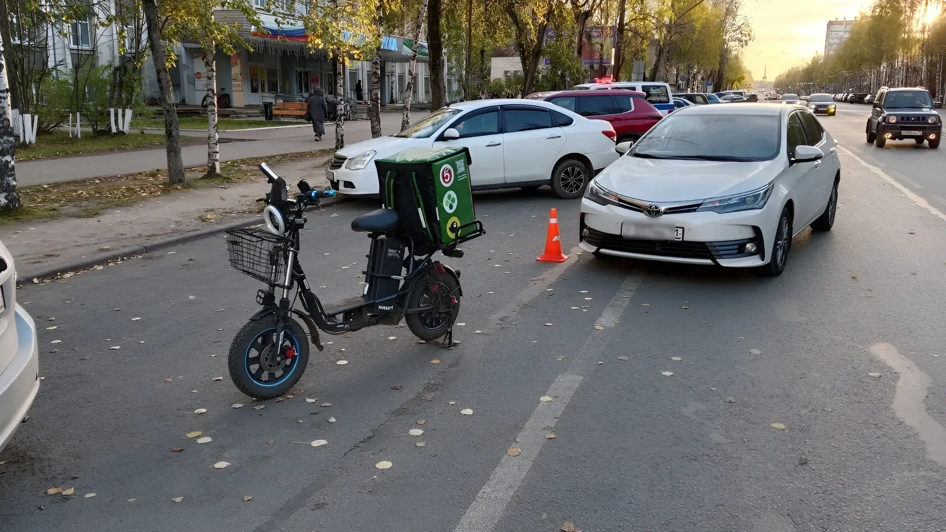 В столице Коми автомобилист сбил женщину на электровелосипеде