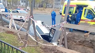 В Коми авто «упало» прямо в строительный котлован