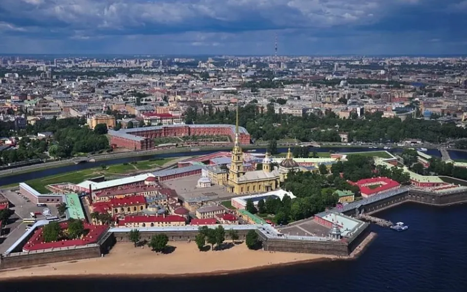 Аренда офиса на Петроградке: преимущества и особенности
