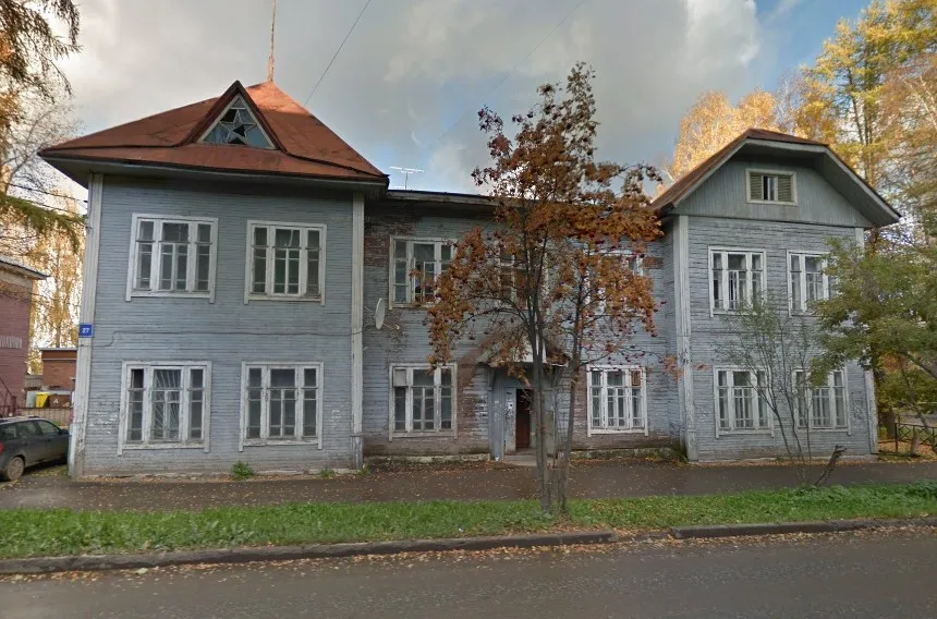 Дом с буденовкой в столице Коми вновь не нашел арендатора за рубль