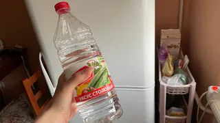 Всего на сутки оставила стакан с уксусом и солью. А зашла будто в новую квартиру, да и разум стал чище