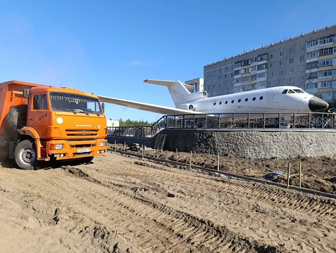 В приполярном городе Коми идет масштабная реконструкция детского парка