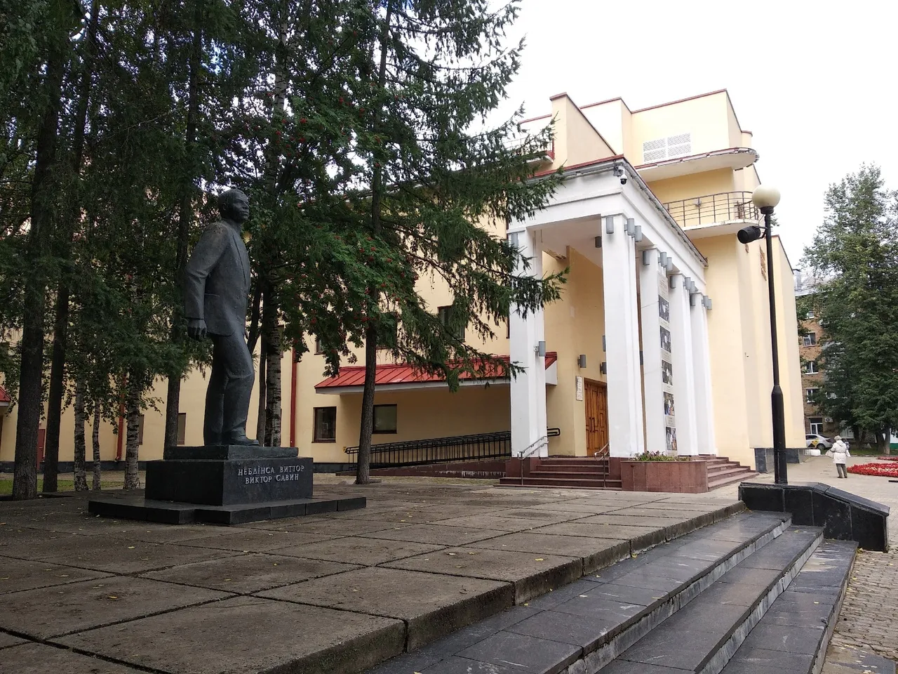 Житель Сыктывкара потерял 20 тысяч рублей на фальшивых билетах в местный драмтеатр