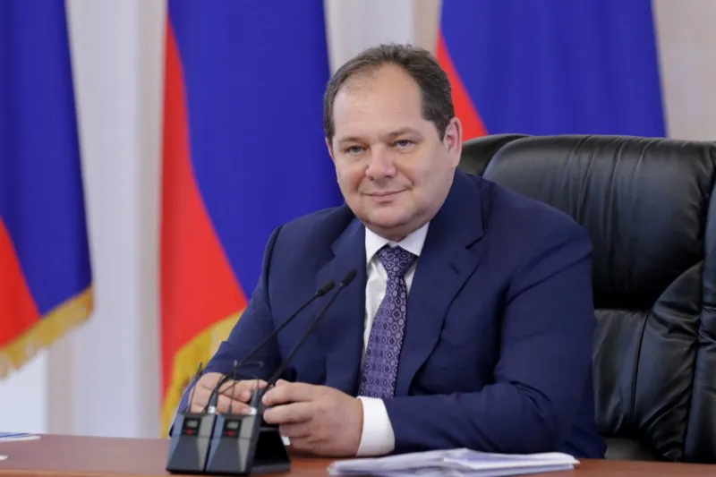 Врио главы Коми поздравляет жителей с Новым годом по телефону
