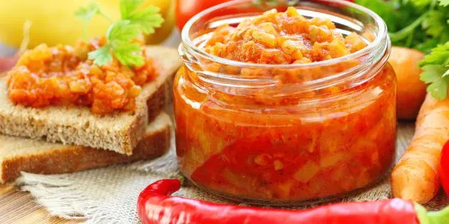 Салаты из кабачков на зиму: 10 простых и очень вкусных вариантов