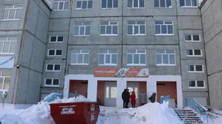 Ход капремонта в Зеленецкой школе проверила комиссия с участием руководства района и Коми