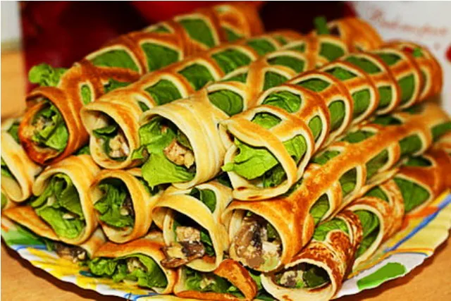 Гости обалдеют от такой вкуснятины: легкий рецепт старорусских блинов