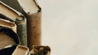 Проверьте свою библиотеку: эти книги времен СССР продают за миллионы рублей
