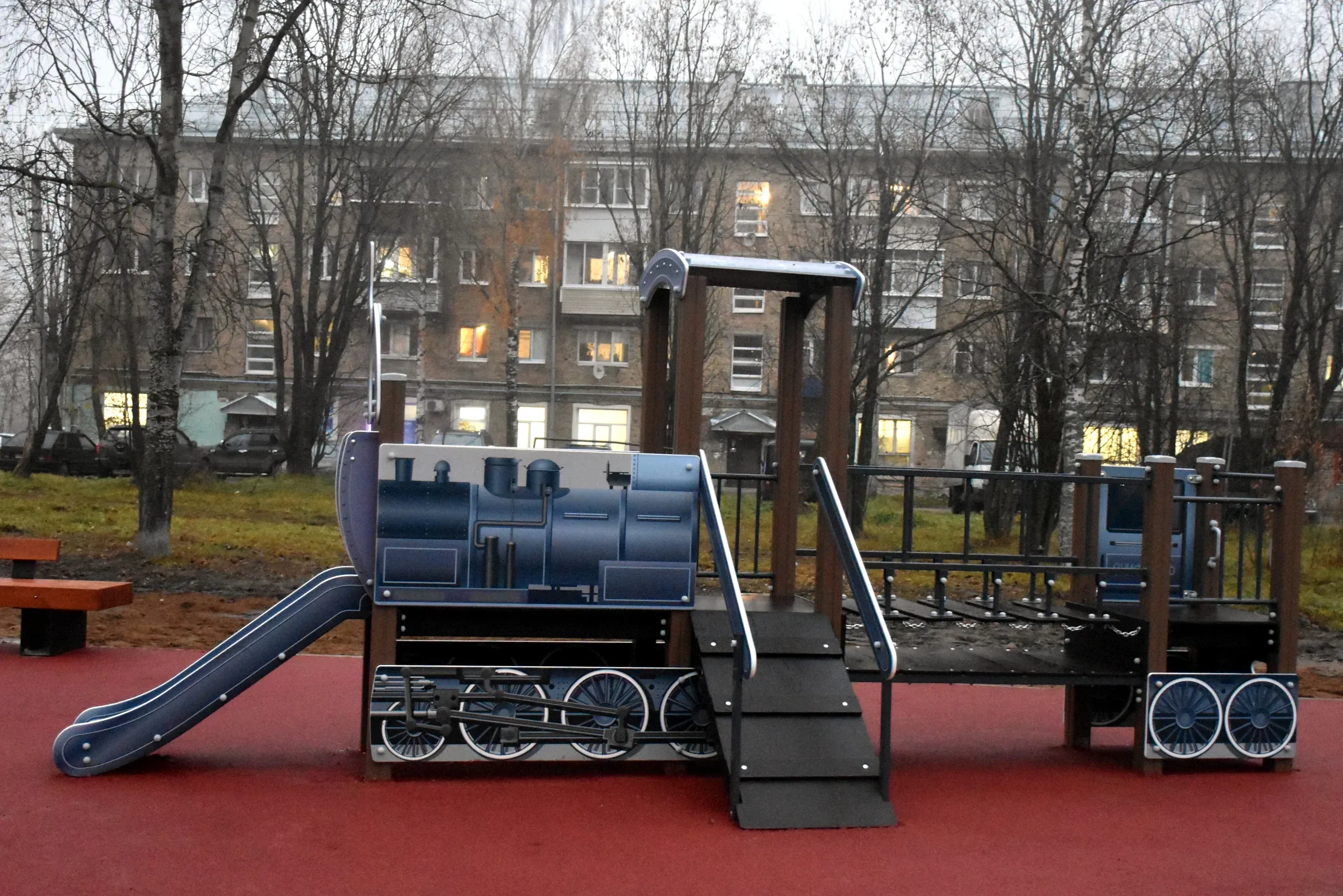 В Эжвинском районе Сыктывкара обустроили современную игровую зону