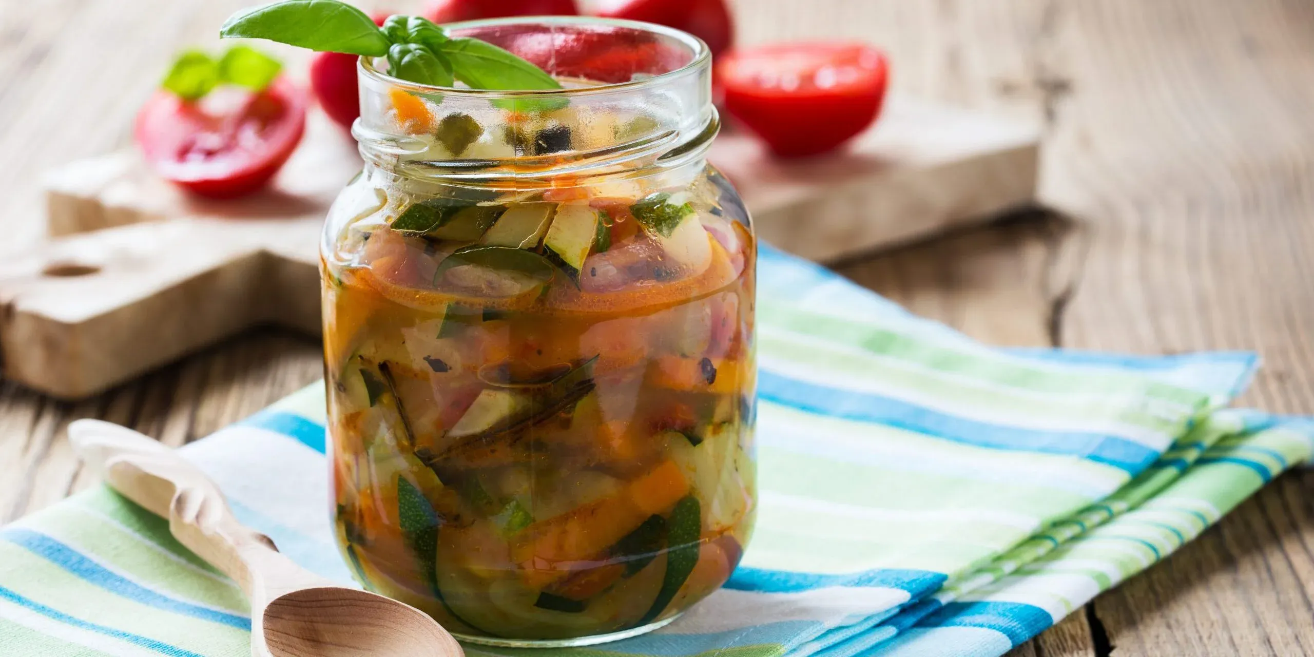 Салаты из кабачков на зиму: 10 простых и очень вкусных вариантов