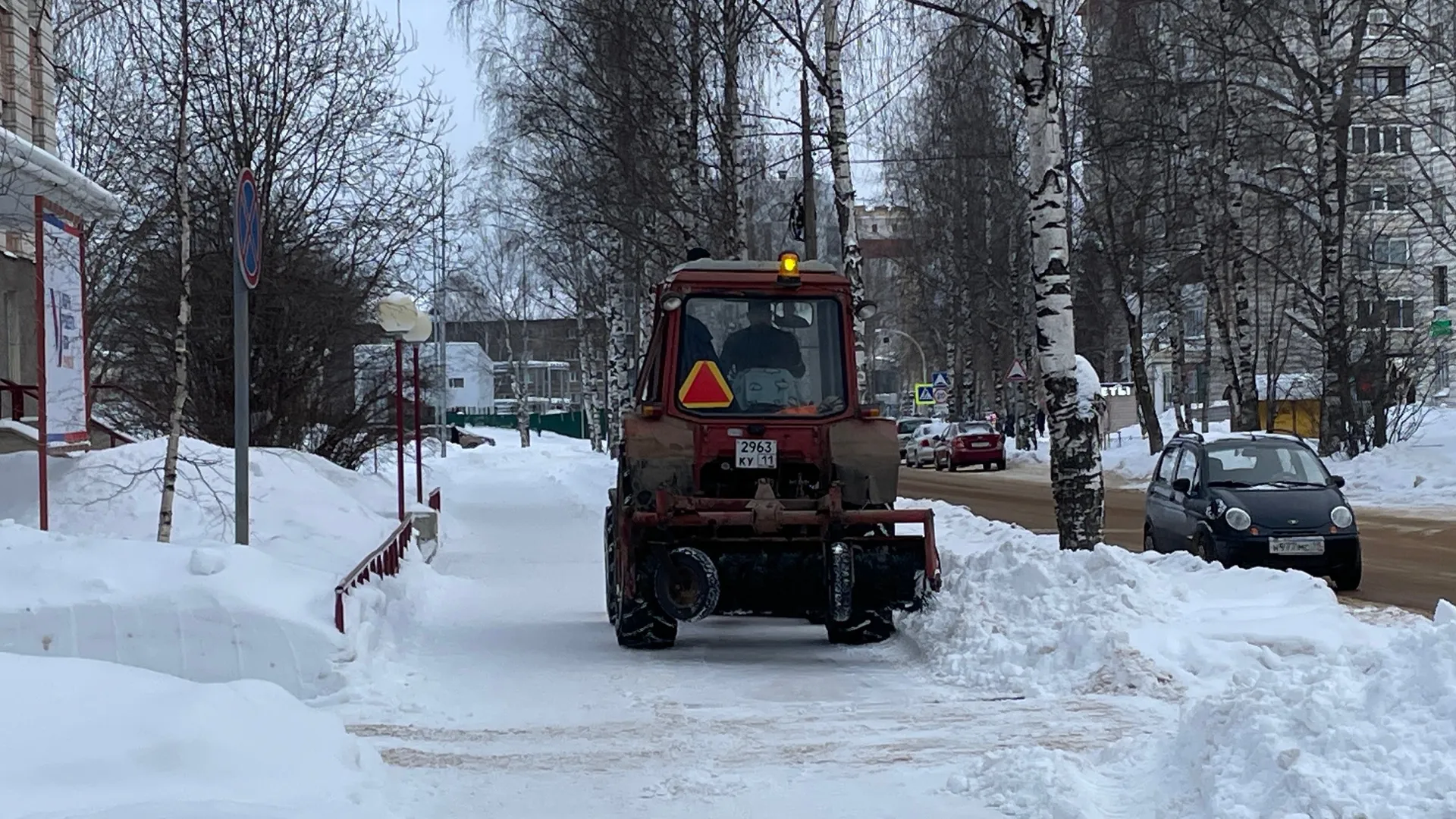 За 12 праздничных дней из Сыктывкара вывезли 86 тысяч кубометров снега
