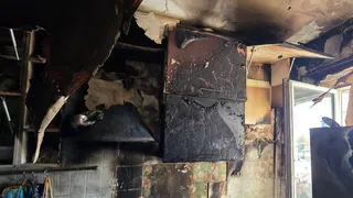 В Коми за сутки потушили экскаватор, автомобиль, цех и жилые квартиры