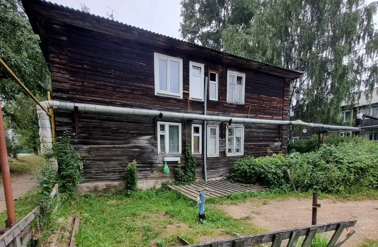 В Сыктывкаре при участии УФССП освобождают аварийные двухэтажки 1950-х годов постройки