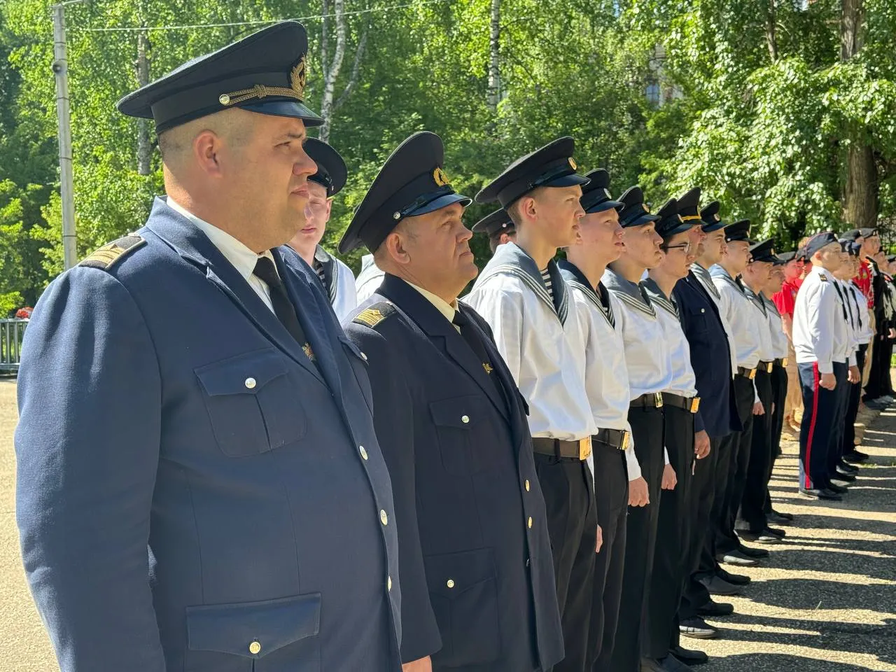 Курсанты мореходной школы отправились под парусом из Коми в Великий Устюг
