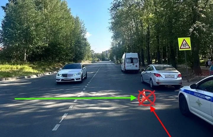 В Сыктывкаре пешеход перебегал дорогу в неположенном месте и попал под колеса машины