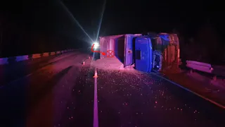 На одной из трасс Коми перевернулся большегруз Scania
