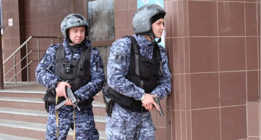 В Коми росгвардейцы разнимали драчунов в гостинице