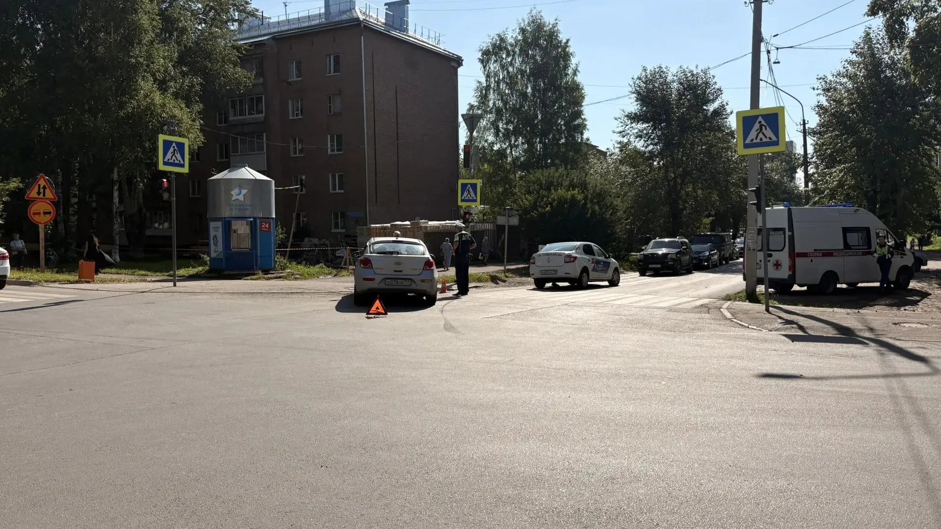В Коми два столкновения на перекрёстках и выезд на встречку травмировали шестерых