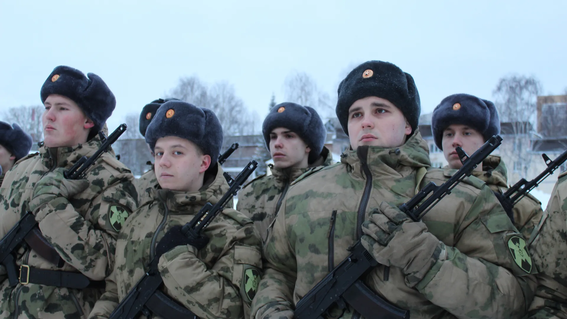 В Коми призывники приняли торжественную воинскую присягу