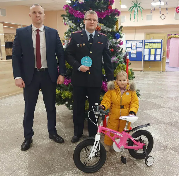 Полицейские Коми исполнили мечту 4-летней девочки