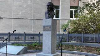 В столице Коми установили бюст выдающемуся геологу Карпинскому