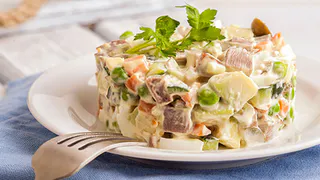 Стала известна стоимость готовки салата «Оливье» в Коми