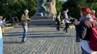 Россиянам хотят официально разрешить опаздывать на работу. Однако есть одно "но" — новый законопроект уже готов к рассмотрению