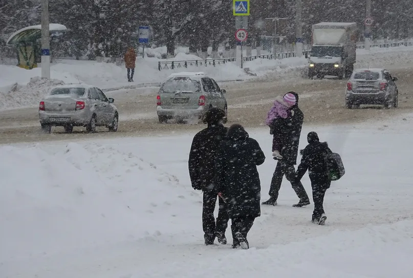 В одном из городов Коми сильная метель задержится еще на сутки